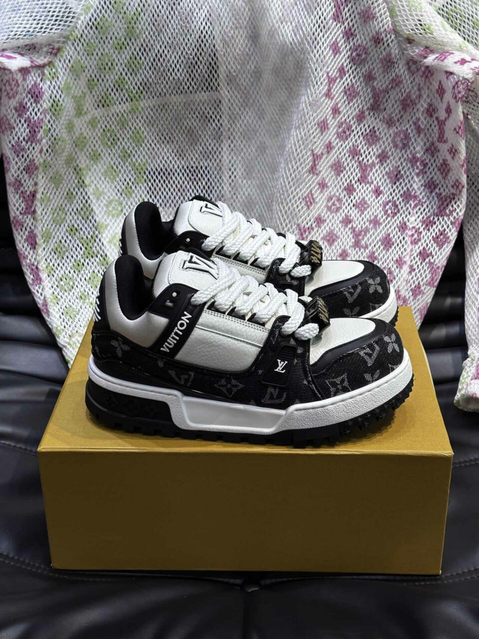 Giày Louis Vuitton LV Trainer Maxi Monogram Denim Black Best Quality
